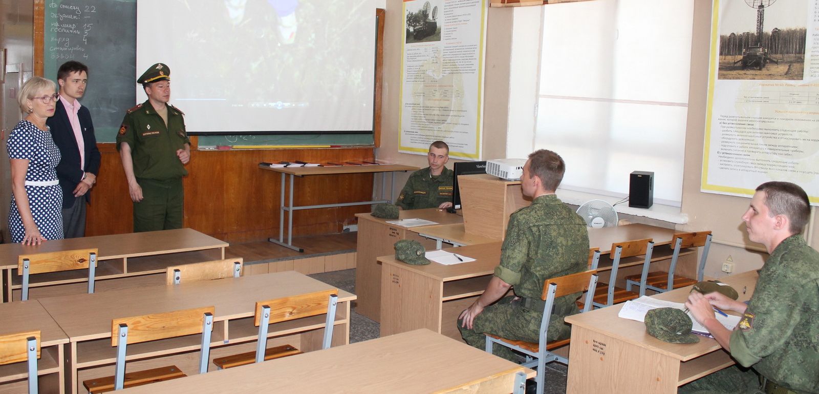 Уполномоченный по правам человека в Ульяновской области Людмила Крутилина  посетила Межвидовой региональный учебный центр войск связи / Право73